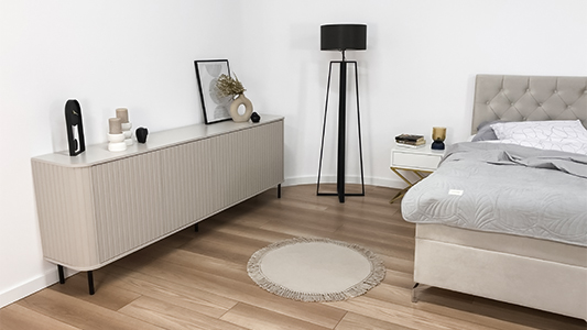Komoda v spálni - ako ju zariadiť a čo v nej uložiť?